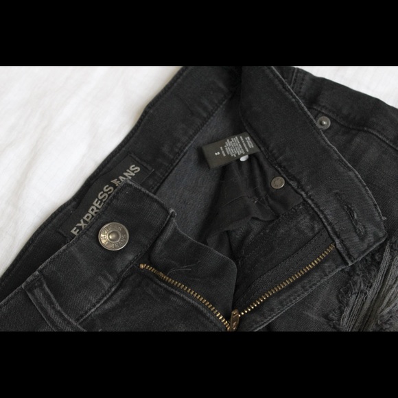 Distressed Black Denim High Wasted Express Shorts - Picture 3 of 3